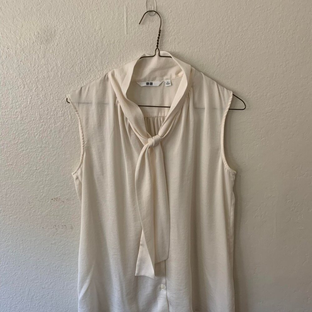 Uniqlo S White Satin Sleeveless Tie Blouse